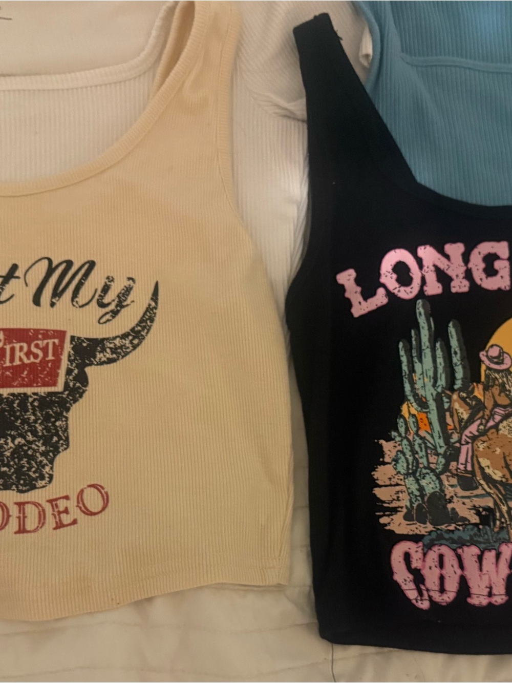 Hollister Tank & Graphic Tee Bundle - Light Blue, Cream, White, Black - Picture 4 of 10